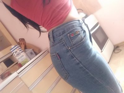 1_sweetlady naked stripping on cam for live sex video chat
