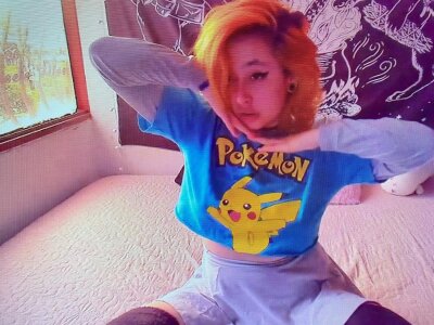 AbrilBurnsx naked stripping on cam for live sex video chat