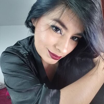 abundantia_22 naked stripping on cam for live sex video chat