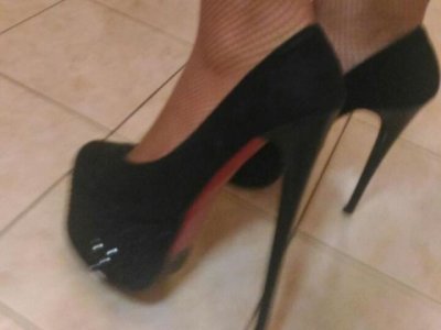 ACrazyCouple naked stripping on cam for live sex video chat