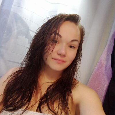 Adele_Boolman naked stripping on cam for live sex video chat