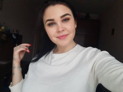 AdelinaBrown naked stripping on cam for live sex video chat
