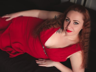 Adellaidia naked stripping on cam for live sex video chat