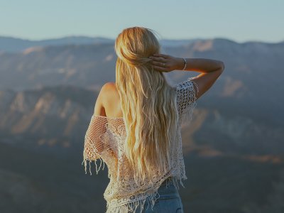 Adelyn_Mollydream naked stripping on cam for live sex video chat