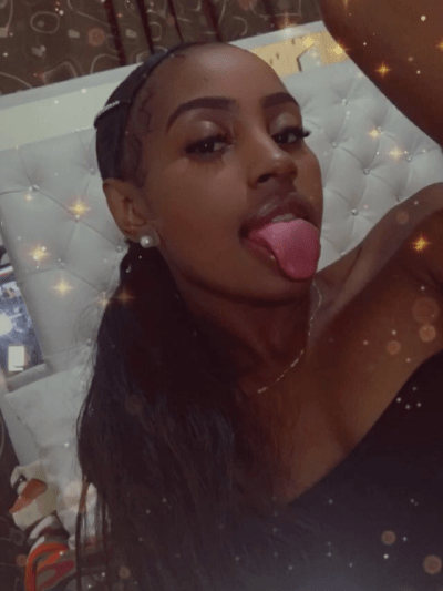 AfricanCuyyn naked stripping on cam for live sex video chat