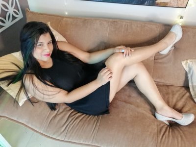 agatha_hill naked stripping on cam for live sex video chat