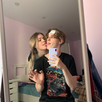 Agna__Ben naked stripping on cam for live sex video chat