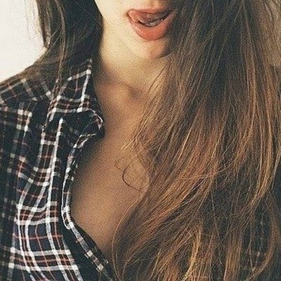 Aklinygold naked stripping on cam for live sex video chat