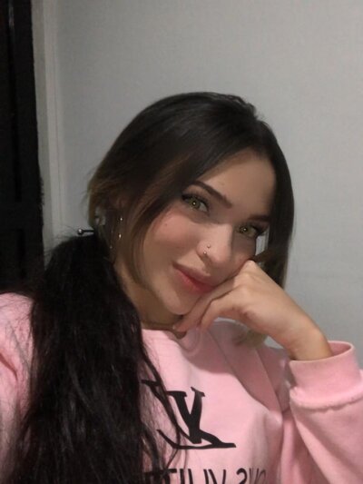 Alenaa_1 naked stripping on cam for live sex video chat