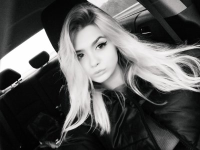 Alex_KissKiss naked stripping on cam for live sex video chat