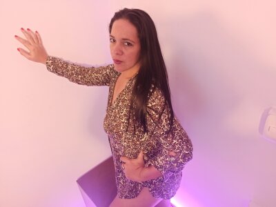 alexandra_mature naked stripping on cam for live sex video chat