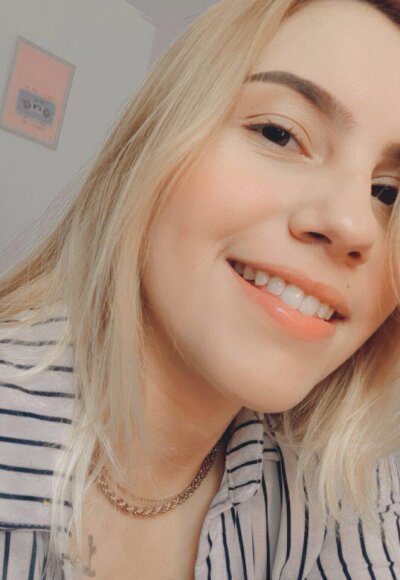 alexarabbit naked stripping on cam for live sex video chat