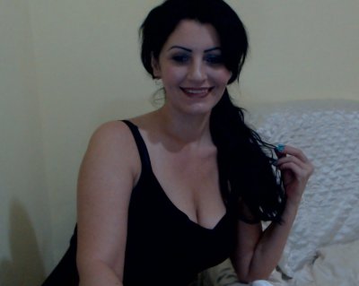 alexiaxx naked stripping on cam for live sex video chat