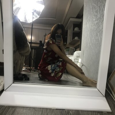 Alinabert77 naked stripping on cam for live sex video chat