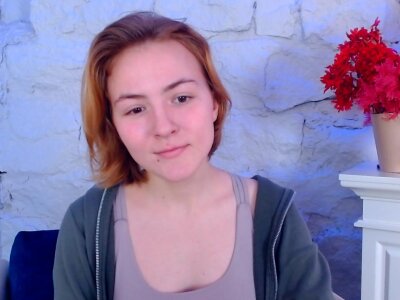 AlisaMalone naked stripping on cam for live sex video chat