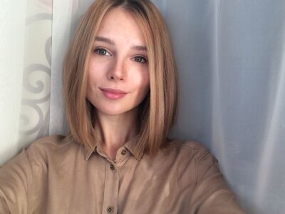 AlisiyaMegan naked stripping on cam for live sex video chat