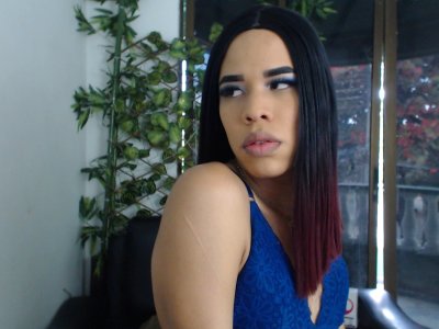 alisonbravots naked stripping on cam for live sex video chat