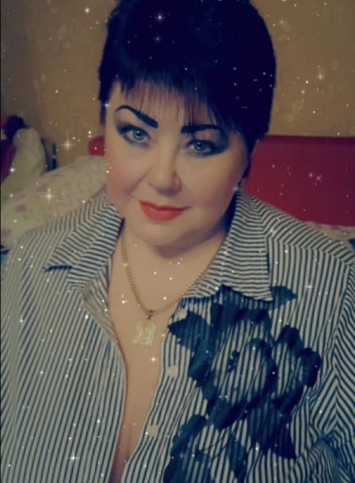 AllisaWolfin naked stripping on cam for live sex video chat