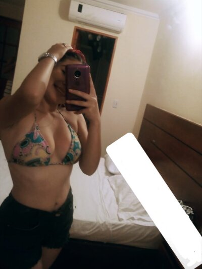 allison_decker naked stripping on cam for live sex video chat