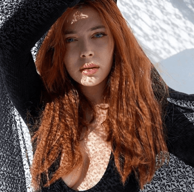 Alma2211 naked stripping on cam for live sex video chat
