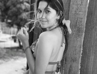 aloia_x naked stripping on cam for live sex video chat