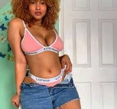 Alycia_beautexx naked stripping on cam for live sex video chat