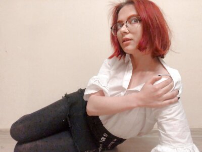 Alyssa_Chan naked stripping on cam for live sex video chat
