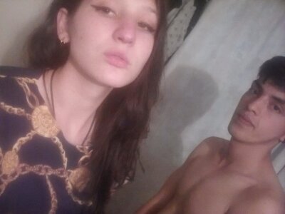 _amber_joe naked stripping on cam for live sex video chat