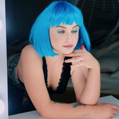 AmberStonem naked stripping on cam for live sex video chat