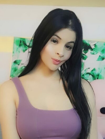Ameliaco18 naked stripping on cam for live sex video chat