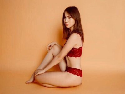 Amily_Foxx naked stripping on cam for live sex video chat