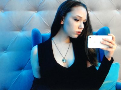 Amylia__Feel naked stripping on cam for live sex video chat