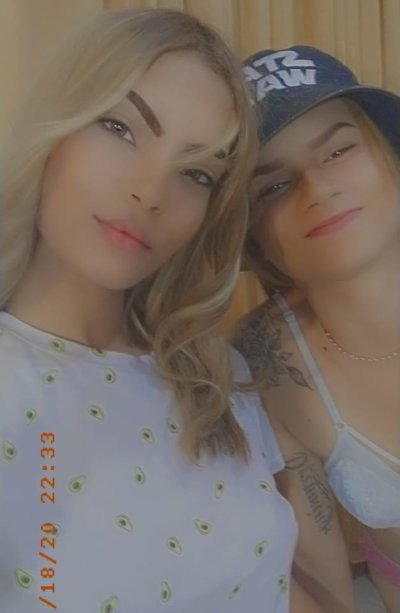 Angelandmia naked stripping on cam for live sex video chat