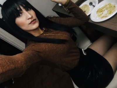 angelinabuzova naked stripping on cam for live sex video chat