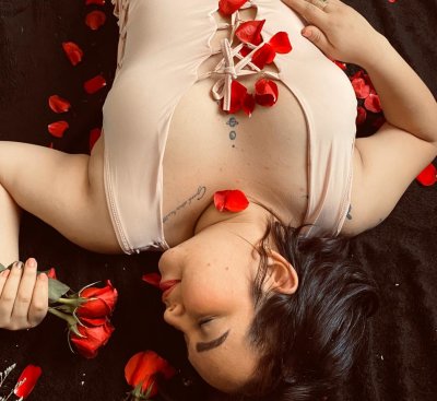 angell_pe naked stripping on cam for live sex video chat