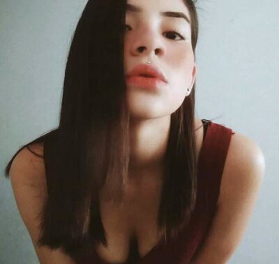 anya_l2 naked stripping on cam for live sex video chat