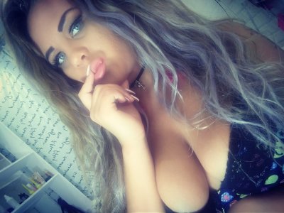 Anzhelika0811 naked stripping on cam for live sex video chat
