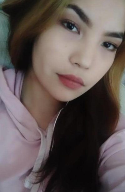 aria_kim naked stripping on cam for live sex video chat