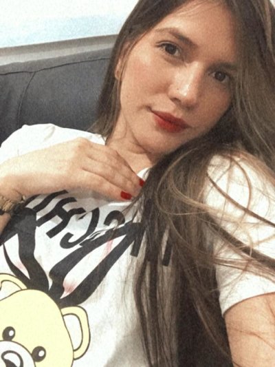 Aruna_ naked stripping on cam for live sex video chat