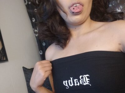 AshxLou naked stripping on cam for live sex video chat