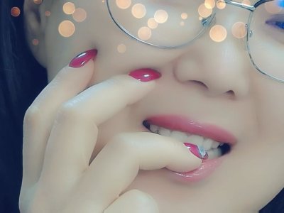 Asian_Queen_ naked stripping on cam for live sex video chat