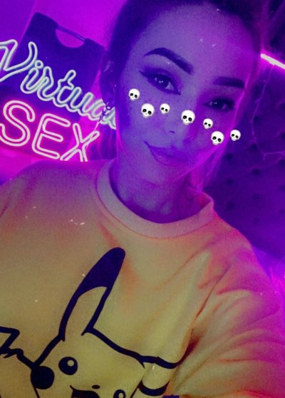 AsianaLilKitty naked stripping on cam for live sex video chat