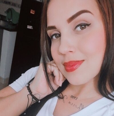 aslycute naked stripping on cam for live sex video chat