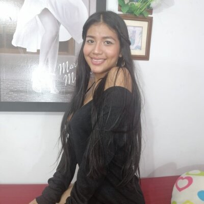 assleysweet naked stripping on cam for live sex video chat