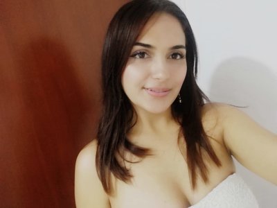 astrid_z naked stripping on cam for live sex video chat
