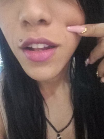 AubreyxJones naked stripping on cam for live sex video chat
