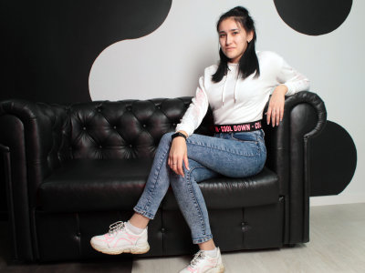 AudreyGrace naked stripping on cam for live sex video chat