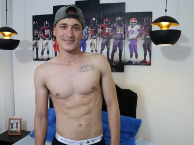 augusto_warrer_ naked stripping on cam for live sex video chat