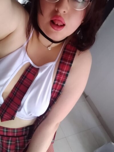 azucena-18 naked stripping on cam for live sex video chat