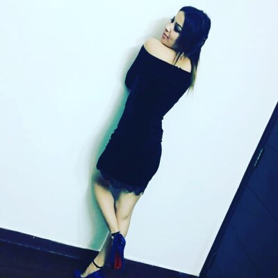 babysharda naked stripping on cam for live sex video chat